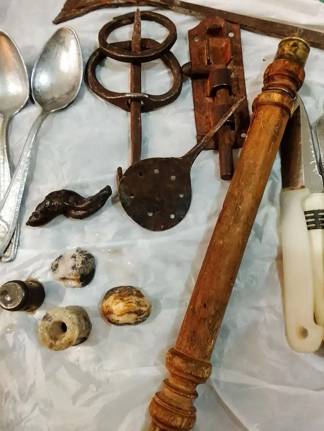 وسایل وسنگ خیلی قدیمی عتیقه ۸۰ سال به بالا|کلکسیون اشیاء عتیقه|کرمان, |دیوار