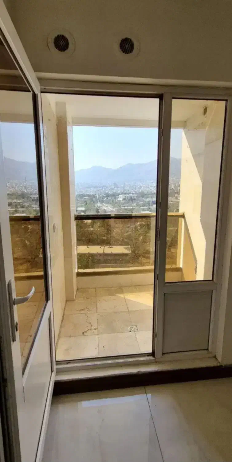 ویـو باز و بدون مشرف در         برج باغ رونیکـا