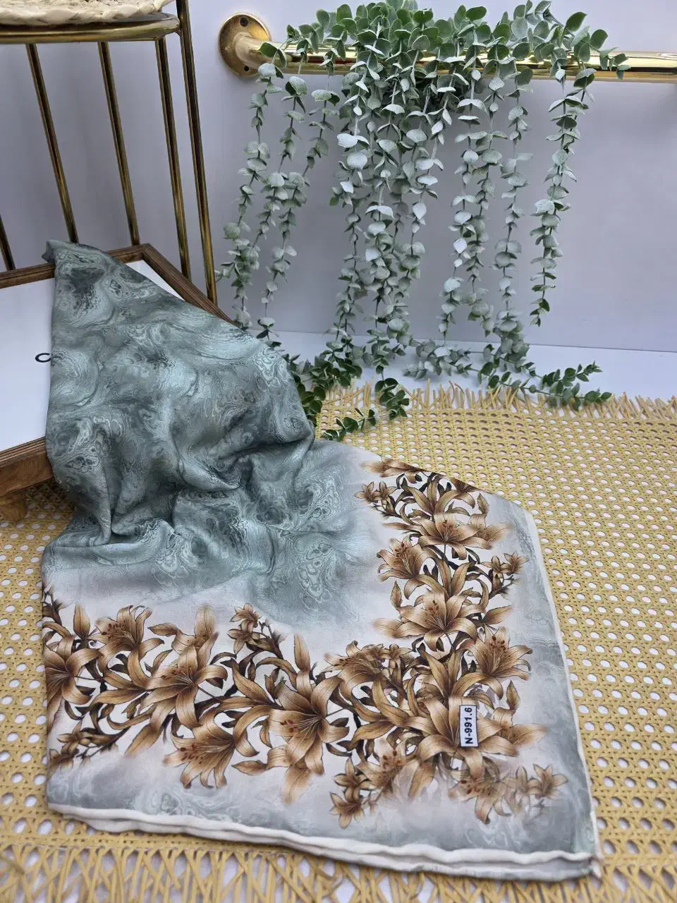 روسری نخی قواره بزرگ زیر قیمت بازار|لباس|نسیم‌شهر, |دیوار