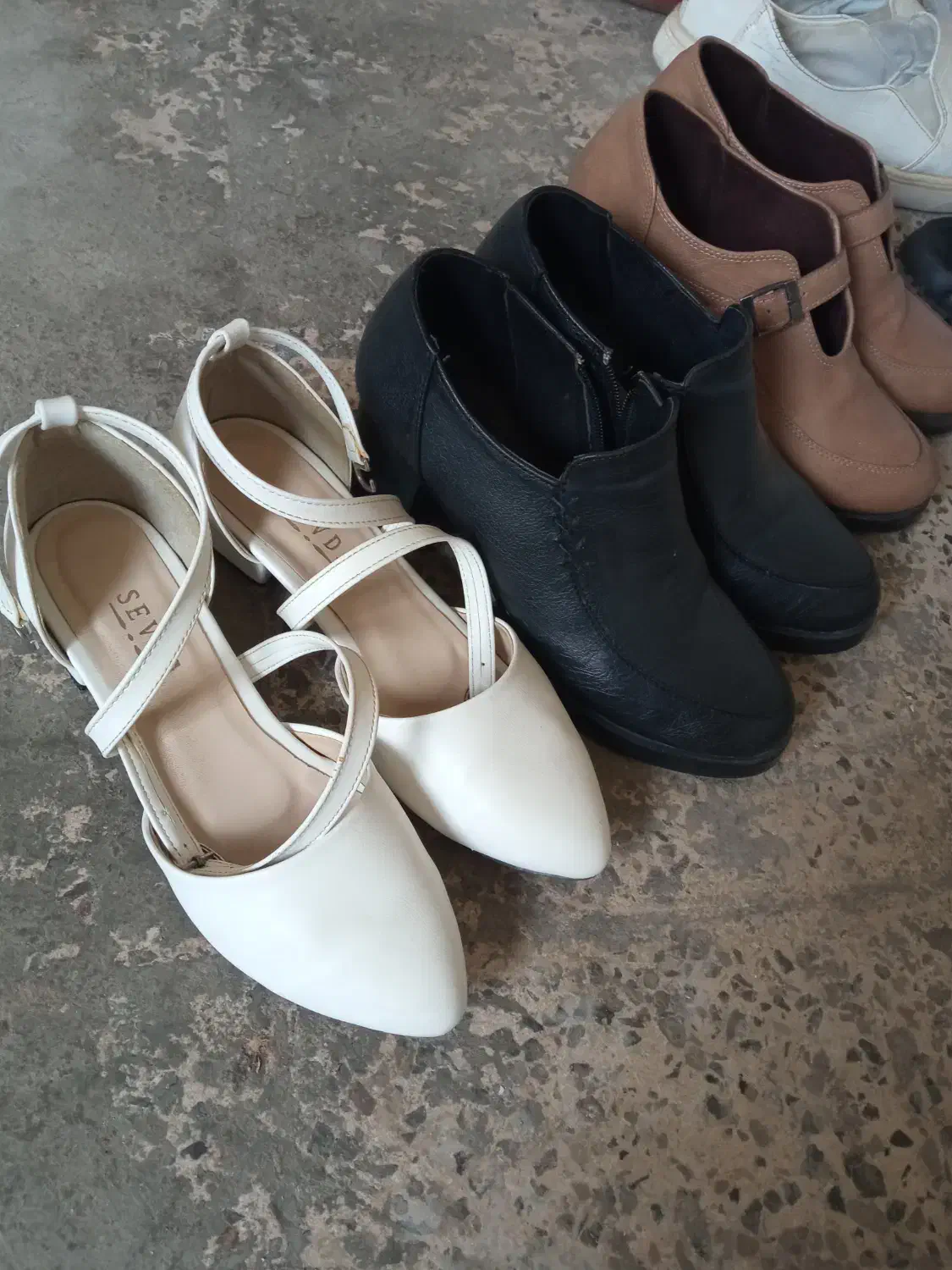 کفش سایز ۳۹ خیلی تمیز در حد نو|کیف، کفش، کمربند|گنبد کاووس, |دیوار