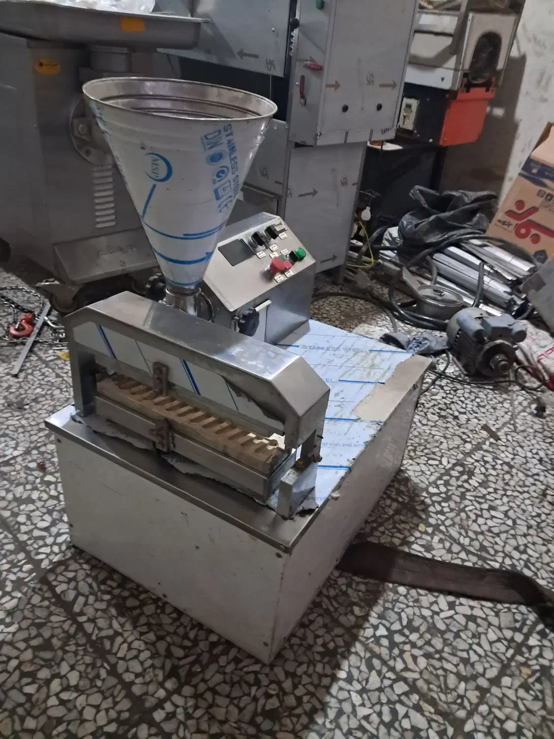 دستگاه کباب گیر سیخ گیر کباب زن رومیزی|کافی‌شاپ و رستوران|اصفهان, رهنان|دیوار