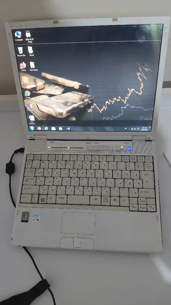 لب تاپ|رایانه همراه|تهران, فلسطین (میدان انقلاب)|دیوار