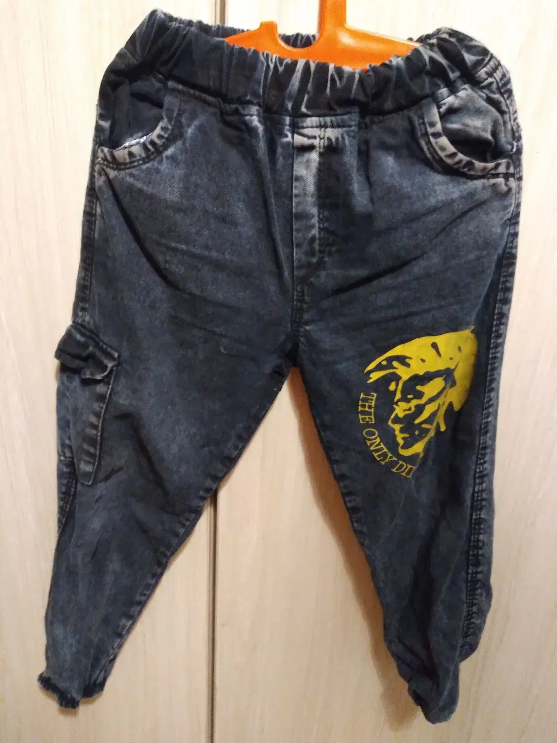 کفش و لباس بچه|کفش و لباس بچه|رودهن, |دیوار