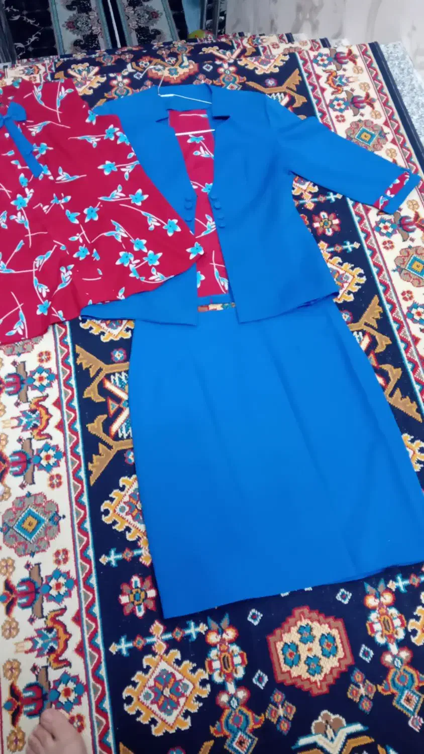 سه تیکه مجلسی|لباس|کبودرآهنگ, |دیوار