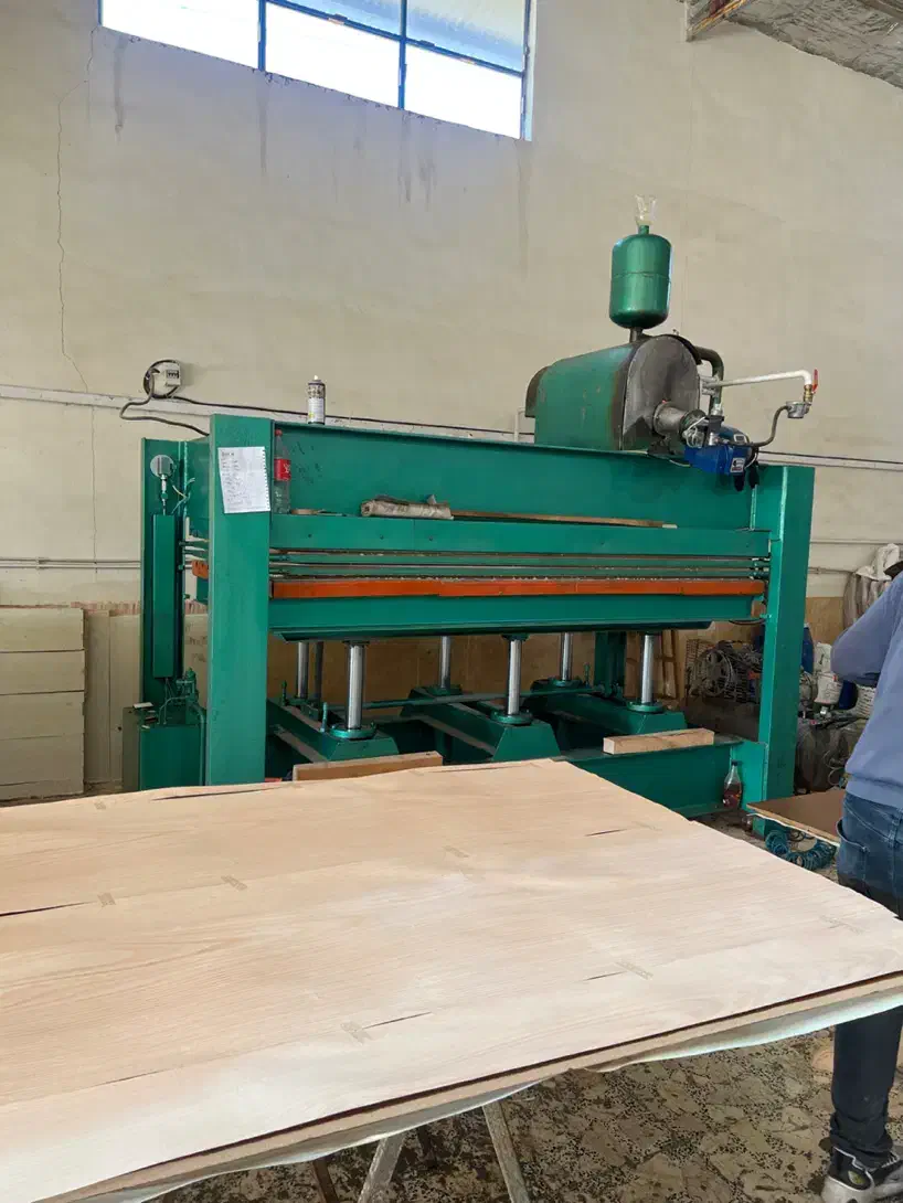 دستگاه پرس گرم نجاری|ماشین‌آلات صنعتی|بابل, |دیوار