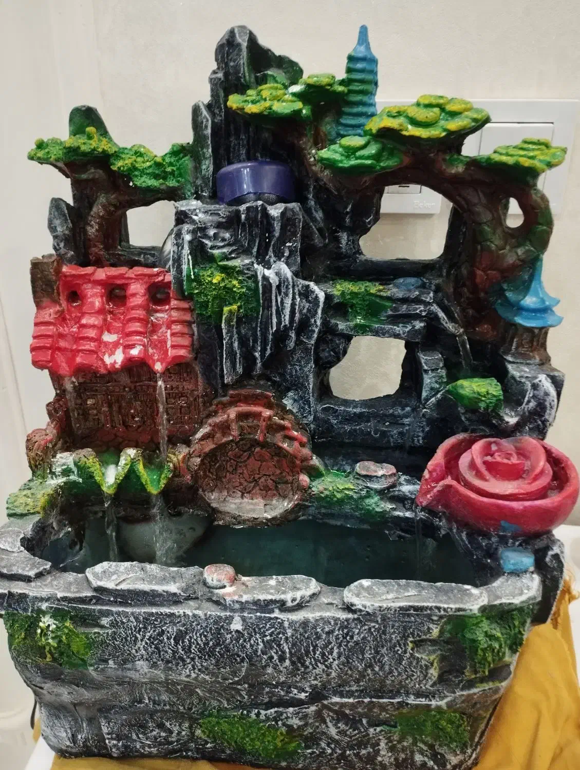 ابنمای رومیزی با پمپ|مجسمه، تندیس، ماکت|مشهد, خواجه ربیع|دیوار