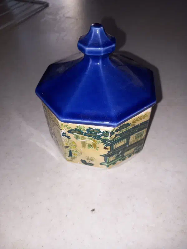 قندان ژاپنی عتیقه|کلکسیون اشیاء عتیقه|قم, زنبیل آباد|دیوار