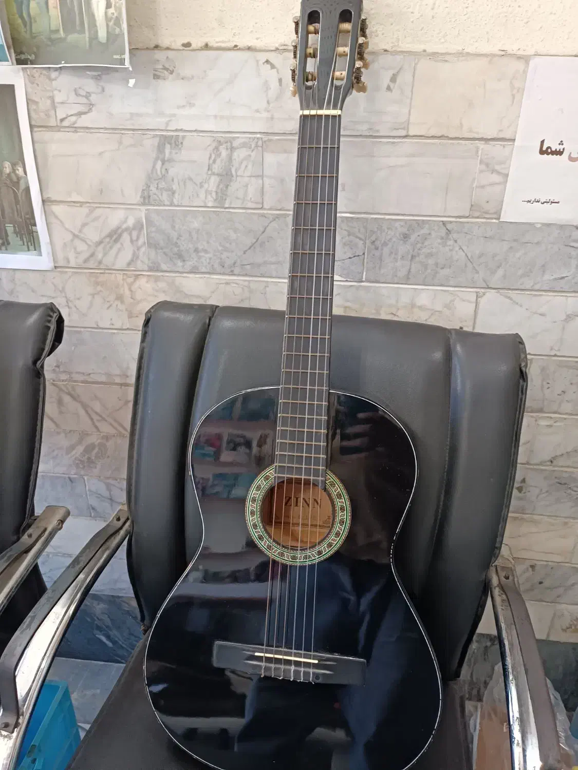 گیتار zinnاصلی|گیتار، بیس، امپلیفایر|گرگان, |دیوار