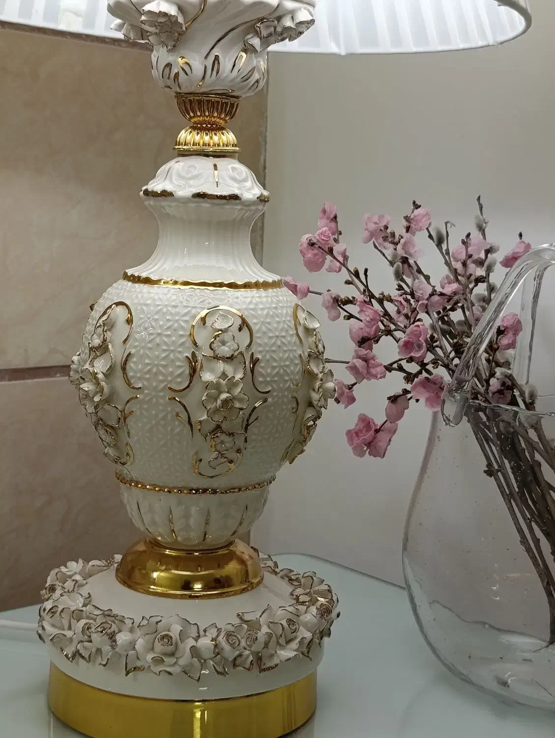 آباژور گل برجسته (رنگ سفید طلایی)|چراغ خواب و آباژور|زنجان, |دیوار