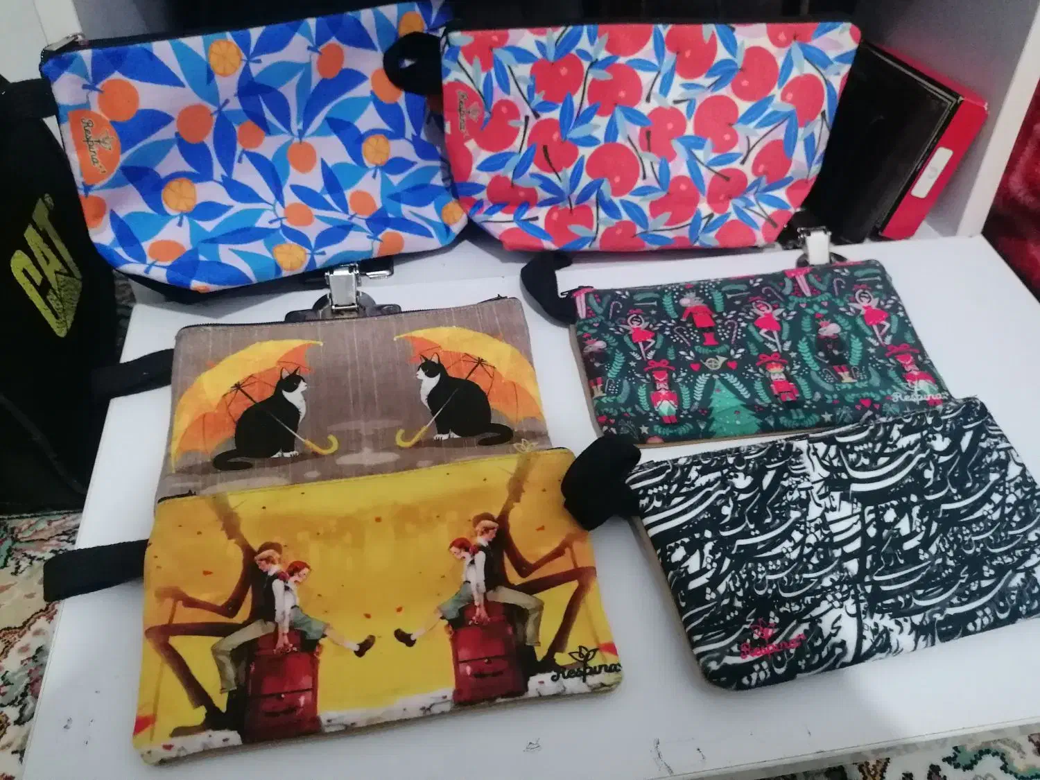 تعدادی کیف مخملی|کیف، کفش، کمربند|اسلامشهر, مطهری|دیوار