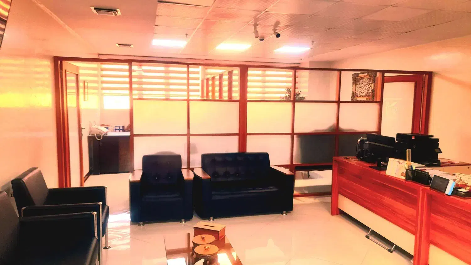 ۸۵م سند اداری/ پارکینگ/برق اظطراری/ بر میدان شهدا|فروش دفتر کار، اتاق اداری، مطب|کرج, اصفهانیها|دیوار