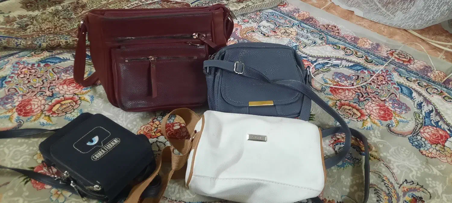 چهار عدد کیف در حد نو|کیف، کفش، کمربند|اسفراین, |دیوار