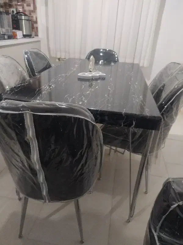 میزناهارخوری شیش نفری کاملا نو با کاور اماده|میز و صندلی غذاخوری|تاکستان, |دیوار