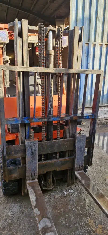 لیفتراک تویوتا 2/5تن|ماشین‌آلات صنعتی|ایوانکی, |دیوار