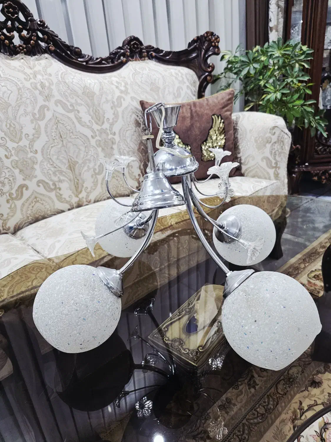 لوستر|لوستر و چراغ آویز|پرند, فاز ۱|دیوار