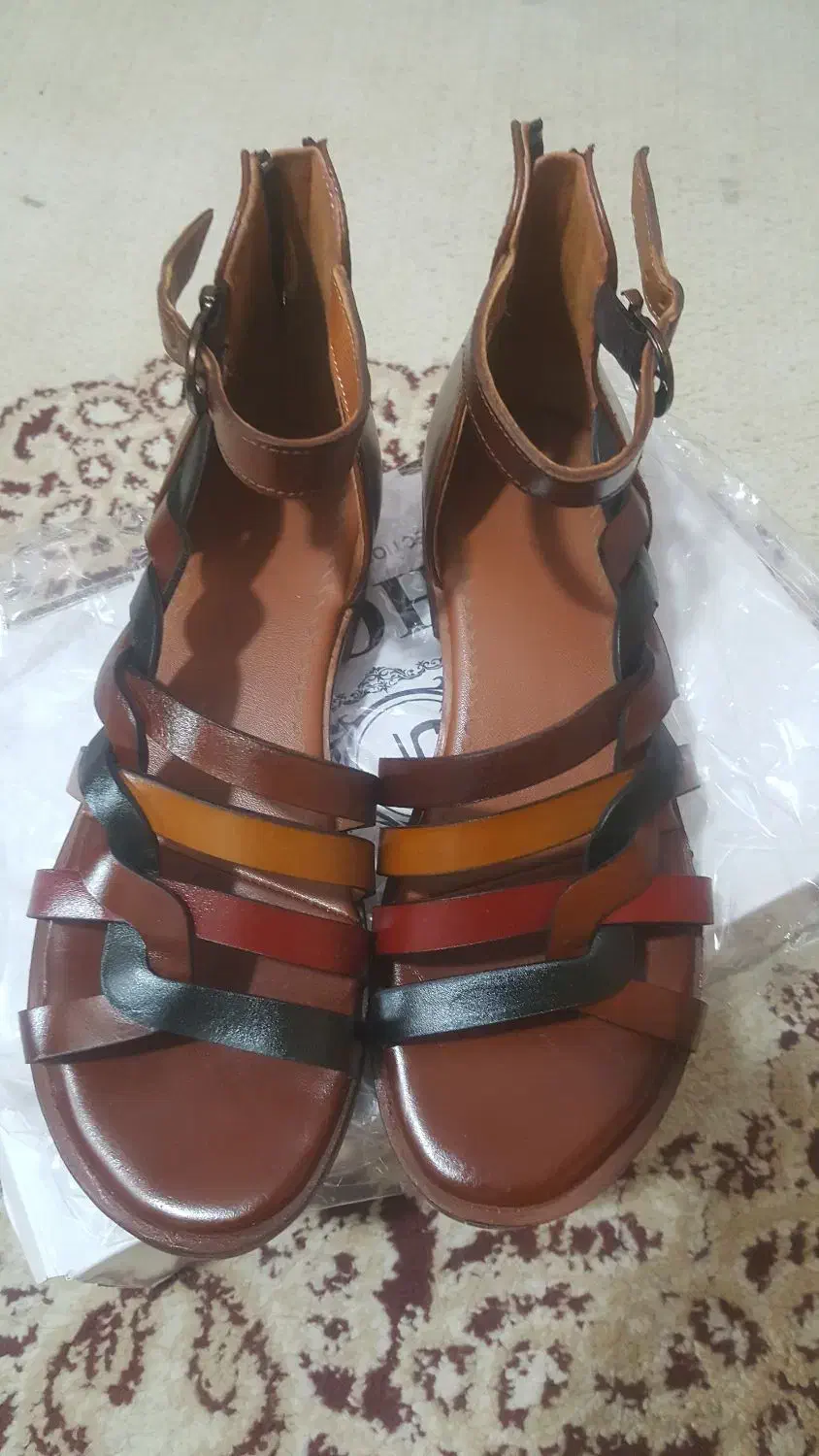صندل چرم دخترانه سایز ۳۷|کیف، کفش، کمربند|کهریزک, |دیوار