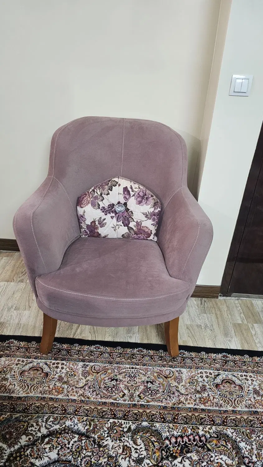 مبل شش نفره به همراه عسلی|مبلمان خانگی و میز عسلی|تهران, زهتابی|دیوار