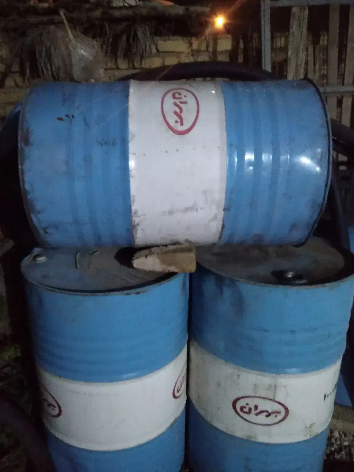 بشکه ۲۲۰ فلزی|ظروف نگهدارنده، پلاستیکی، یک‌بارمصرف|کوار, |دیوار