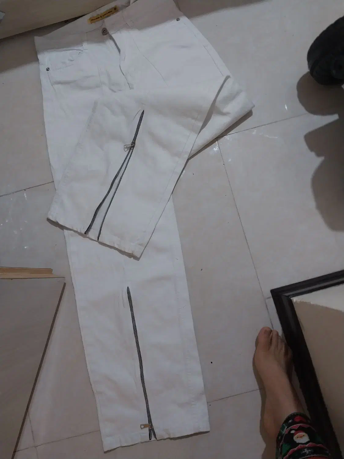 تعدادی روسری شالی و لباس کاملا نو|لباس|رودهن, |دیوار