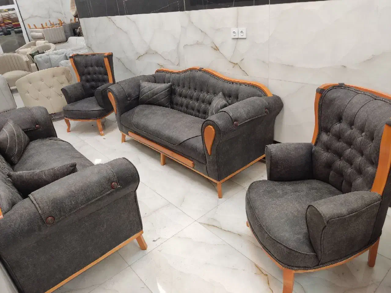 مبل سزار|مبلمان خانگی و میز عسلی|تربت جام, شیخ احمد جامی|دیوار