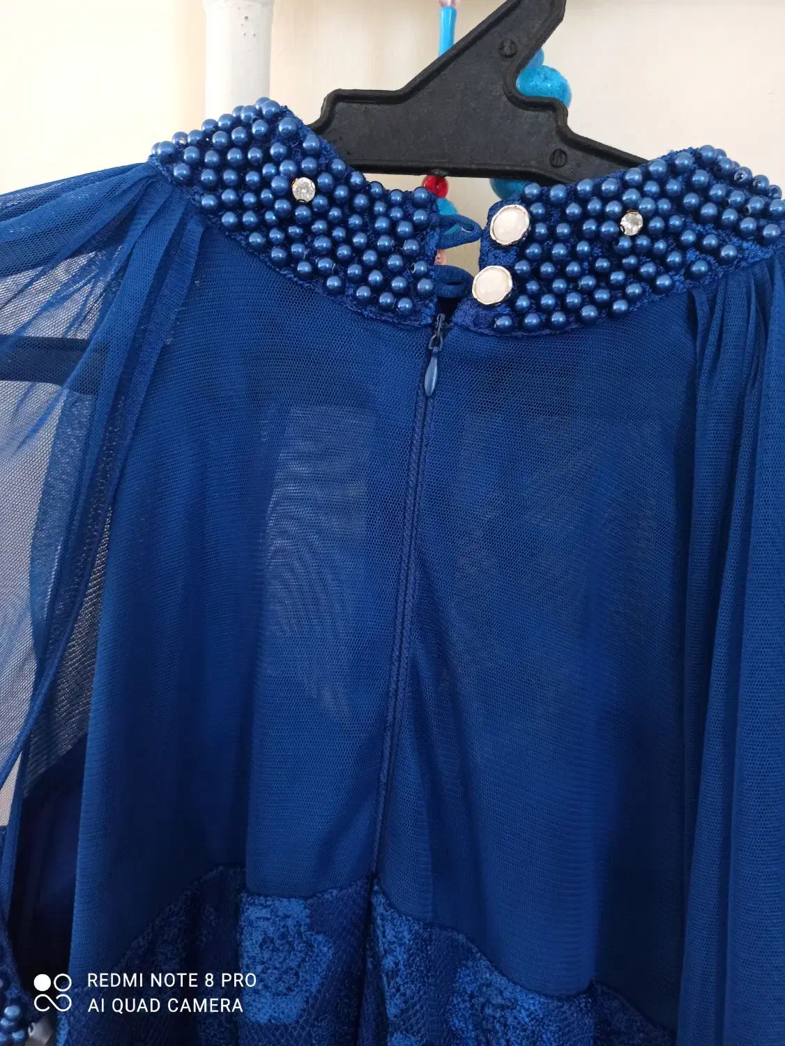 لباس عقد|لباس|کوزران, |دیوار