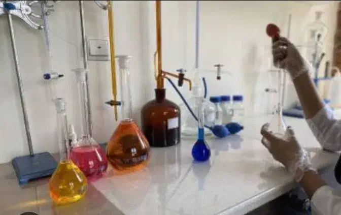 استخدام آقا در آزمایشگاه شیمی|استخدام صنعتی، فنی، مهندسی|زنجان, |دیوار