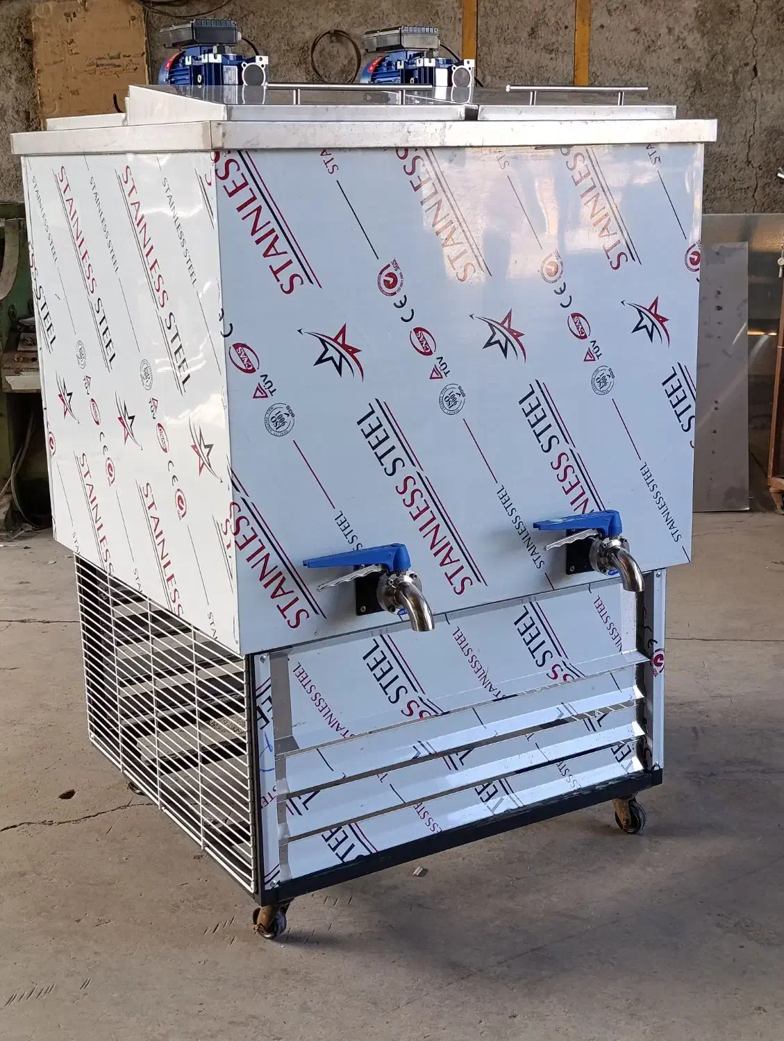 شیرسردکن لبنیاتی دامداری و مایع بستنی قیفی|فروشگاه و مغازه|تهران, هاشم‌آباد|دیوار