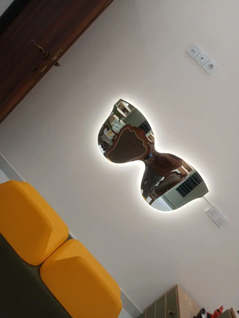 طراحی،نصب وفروش انواع آینه های بک لایت|آینه|کاشان, شهرک امیرالمومنین|دیوار