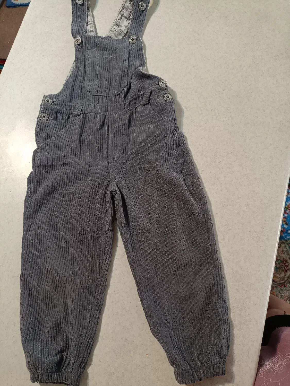 بیلر کبریتی|کفش و لباس بچه|رشت, توشیبا|دیوار