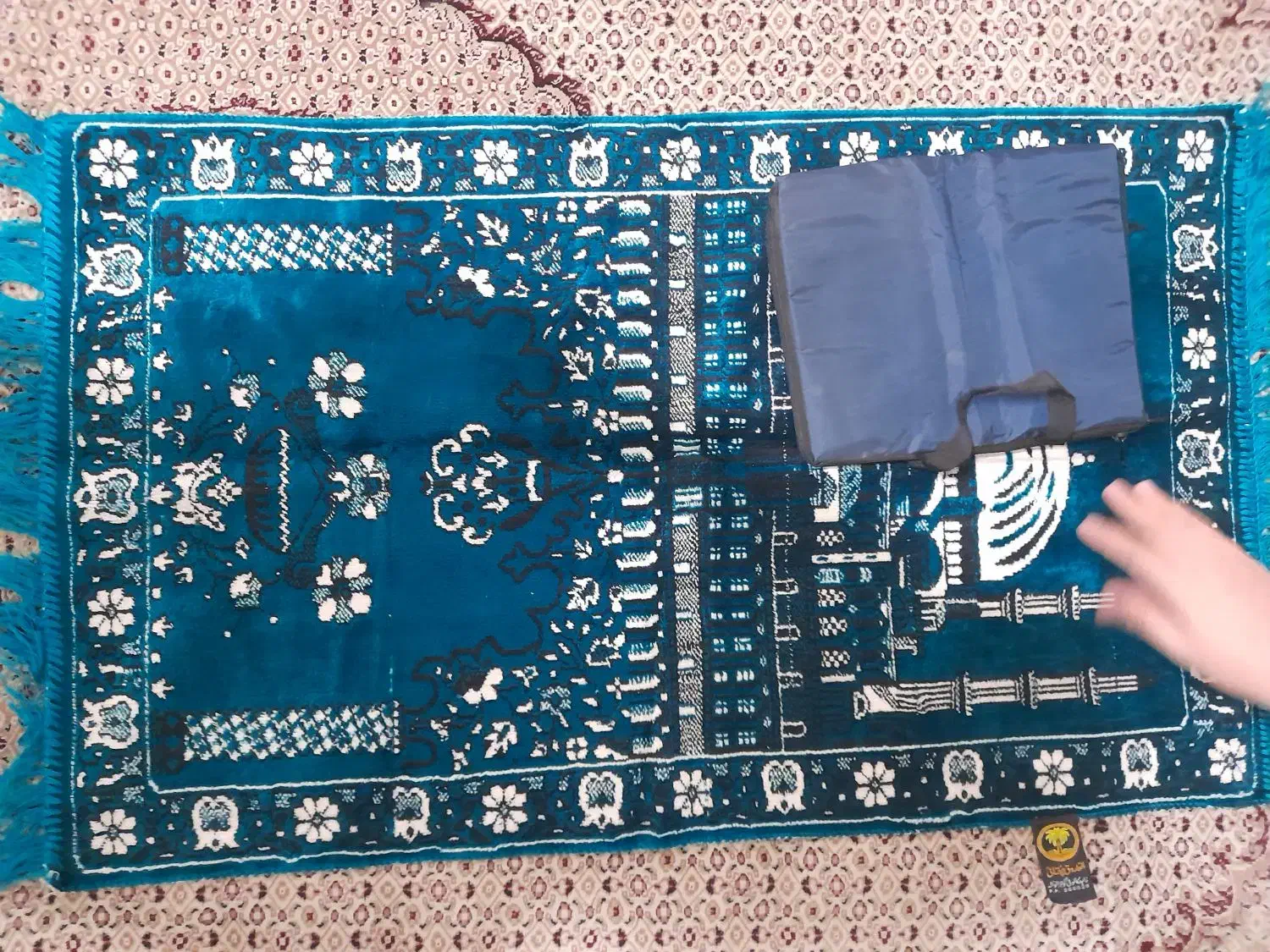 جا نماز نو|گلیم، جاجیم، گبه|قم, صدوق|دیوار