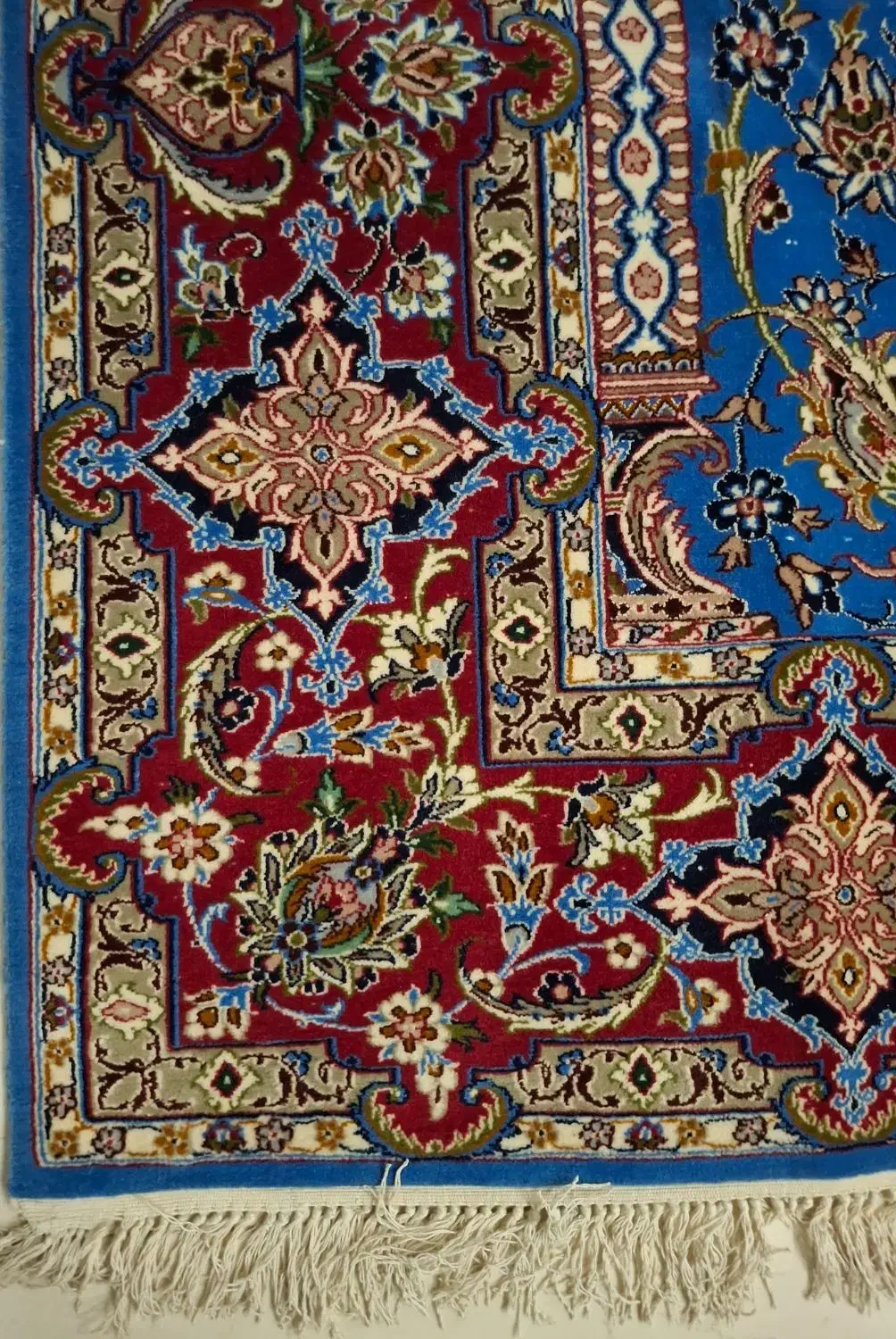 قالیچه دست بافت اصفهان|فرش|اصفهان, چشمه باقرخان|دیوار