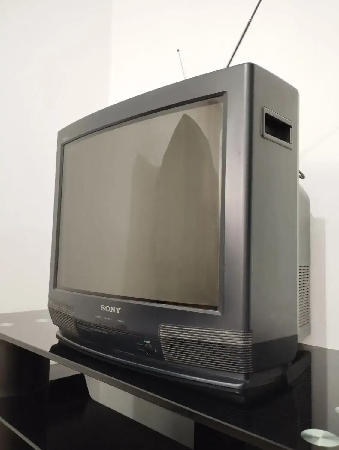 تلویزیون|میز تلویزیون|شاهین دژ, |دیوار