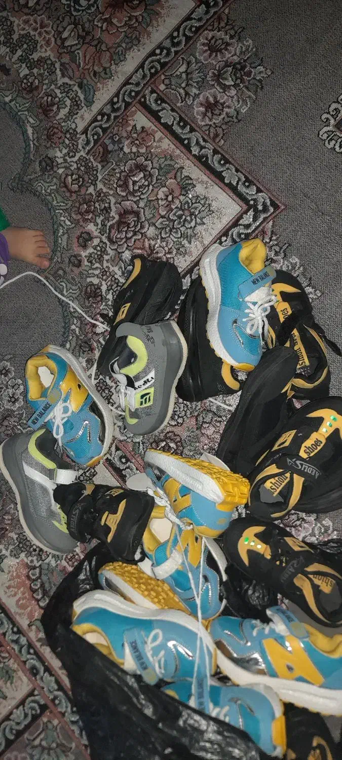 کفش|کیف، کفش، کمربند|اسفراین, |دیوار