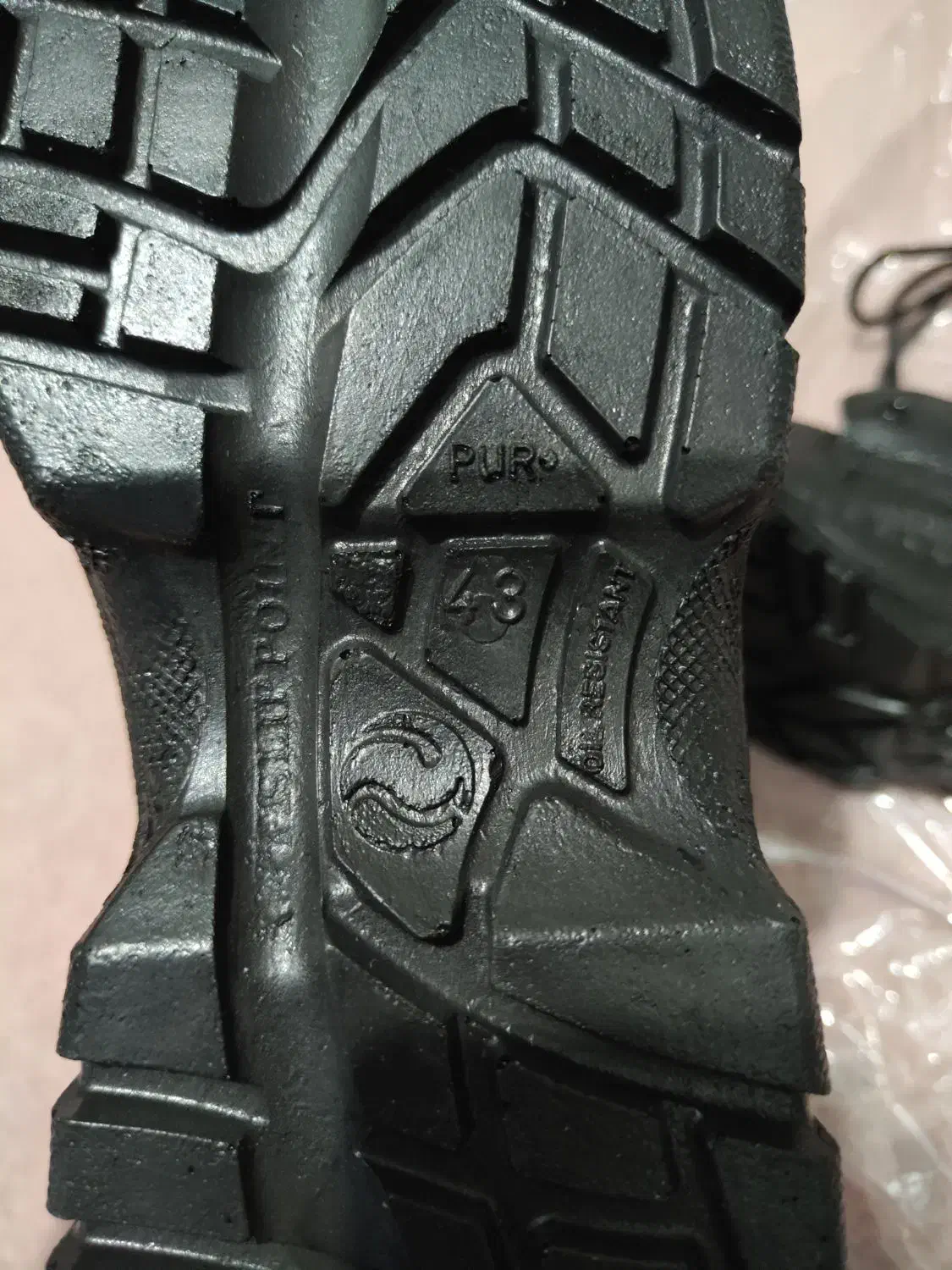 لباس کار کامل|لباس|شاهینشهر, حافظ شمالی|دیوار