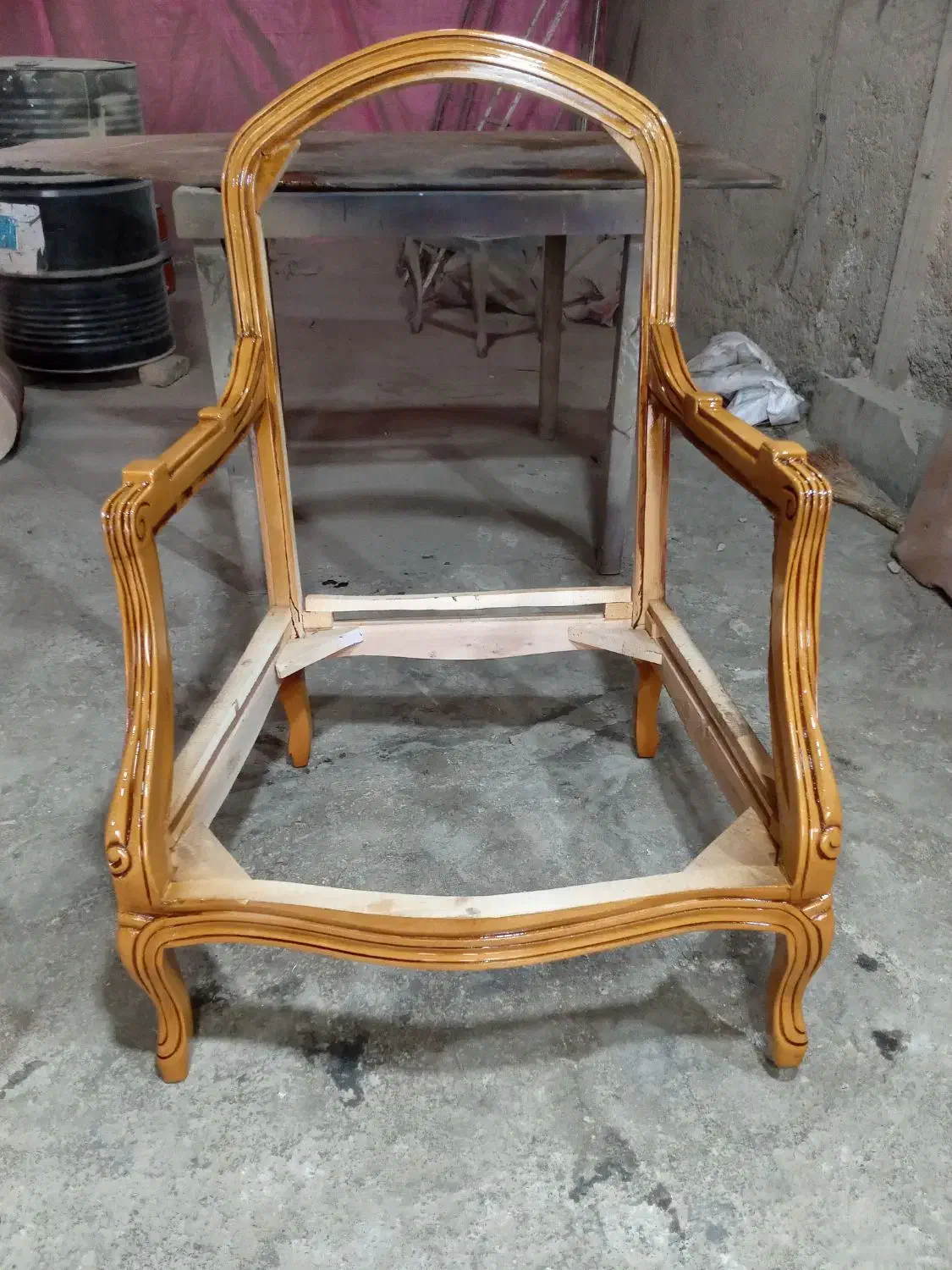 تعمیرات مبلمان و رنگ کاری چوب|خدمات پیشه و مهارت|کرج, کیانمهر|دیوار