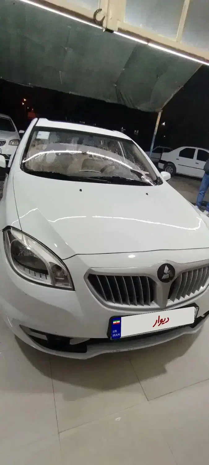 برلیانس اتومات مدل 95 بی رنگ تو کرم|خودرو سواری و وانت|تربتحیدریه, مظفریه|دیوار