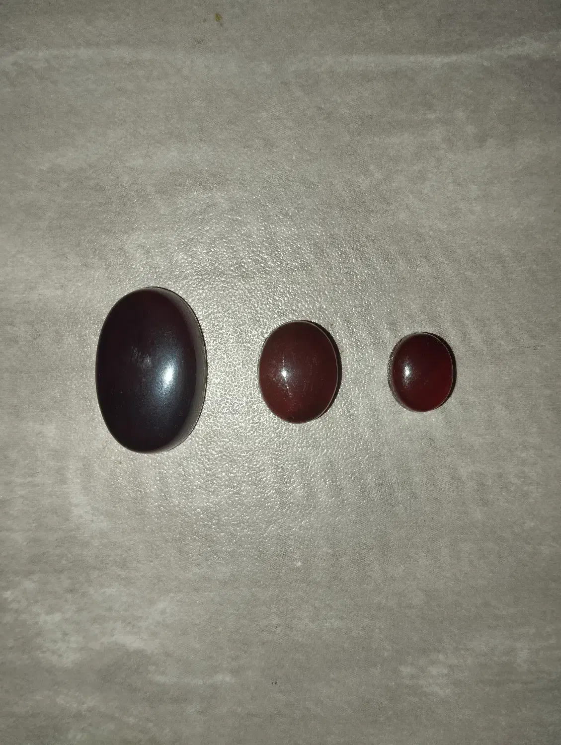 سه عدد سنگ عقیق|جواهرات|هشتگرد, فاز ۲ مهستان|دیوار