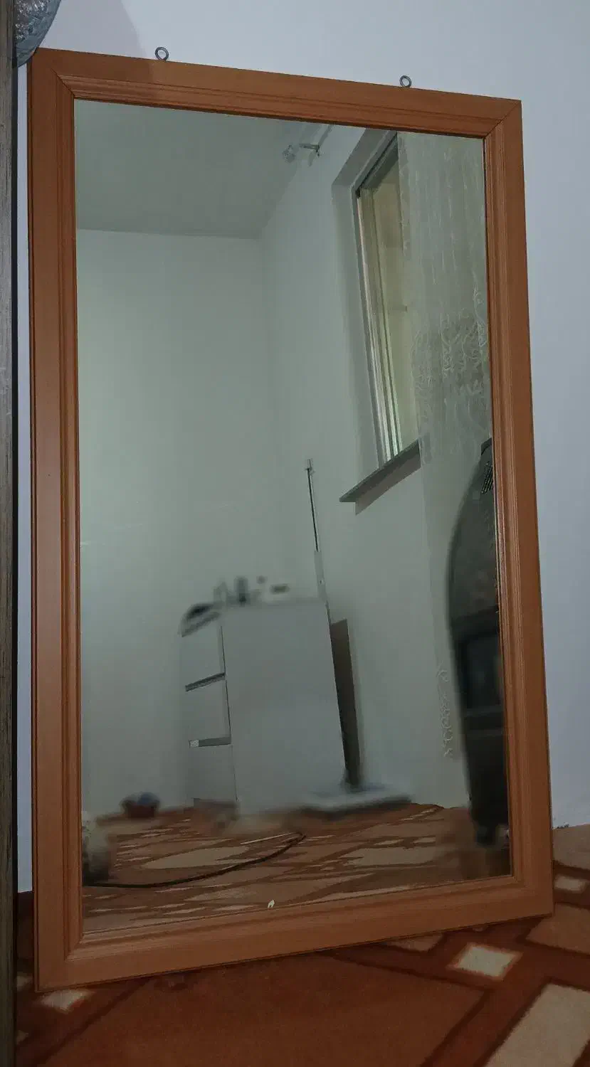 اینه قدی|آینه|رشت, پیرکلاچای|دیوار