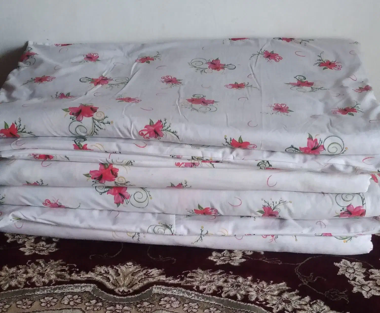 تشک سنتی وپشتی|رختخواب، بالش، پتو|املش, |دیوار