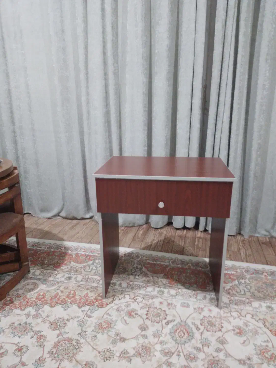 میزتحریر|میز تحریر و کامپیوتر|لاهیجان, بازکیاگوراب|دیوار