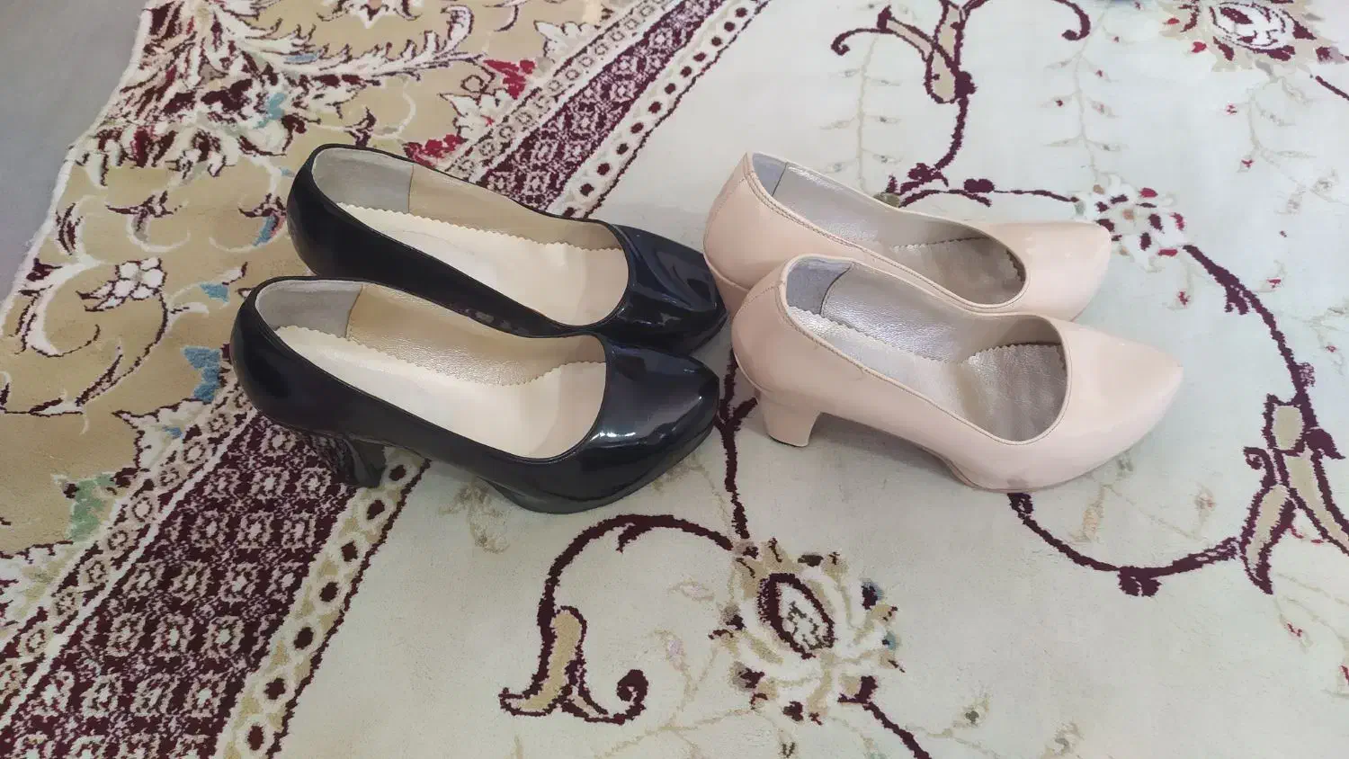 کفش زنانه و دخترانه|کیف، کفش، کمربند|بانه, |دیوار