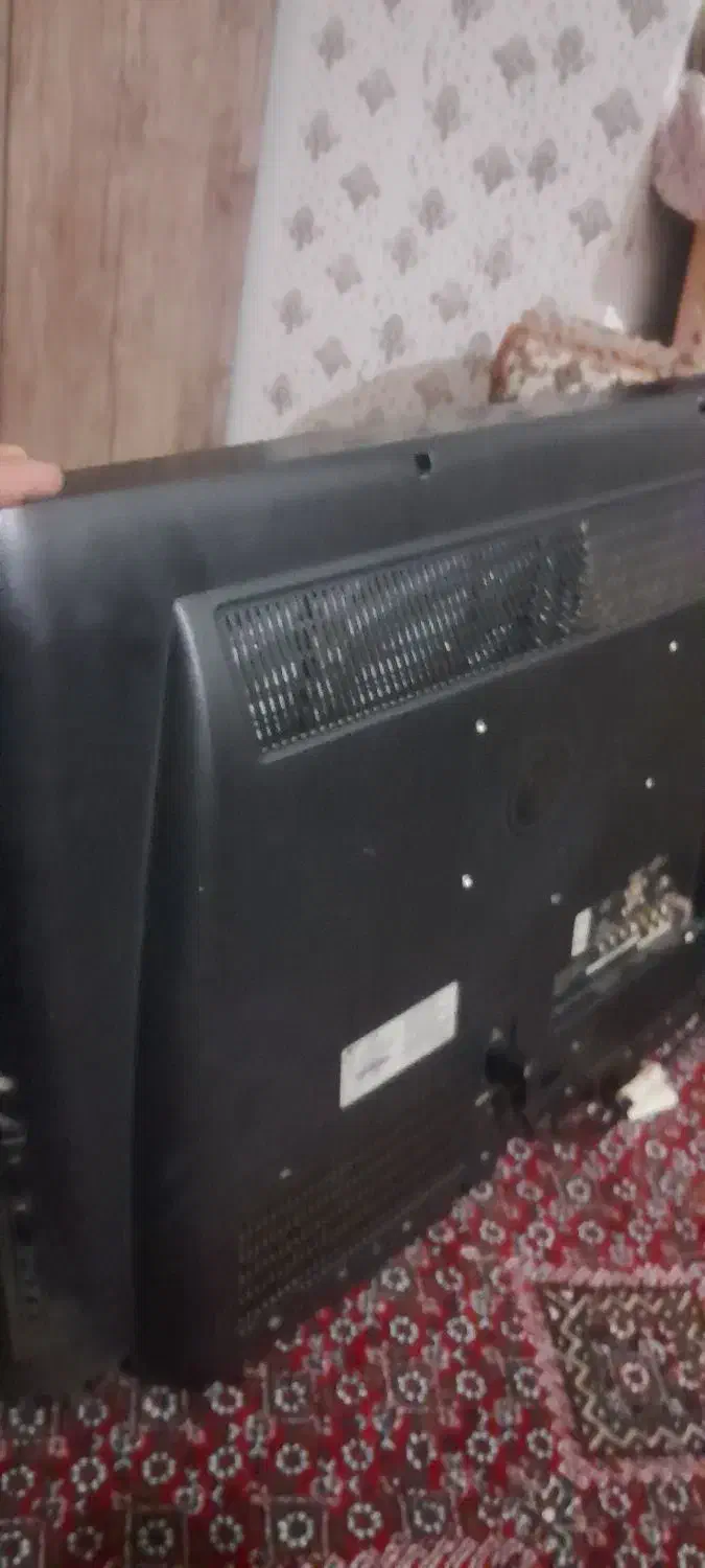 تلوزیون۳۲اینج|تلویزیون و پروژکتور|سنندج, |دیوار