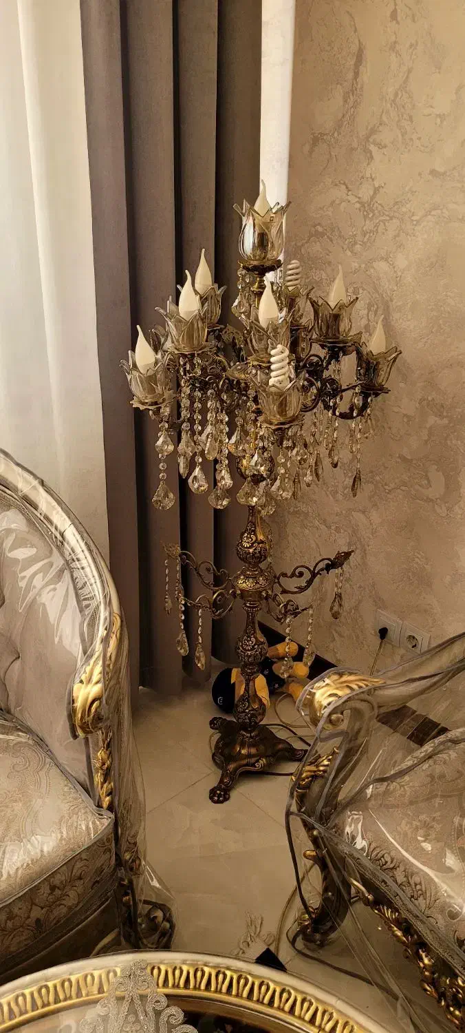 کنار سالنی برنز|لوستر و چراغ آویز|همدان, |دیوار