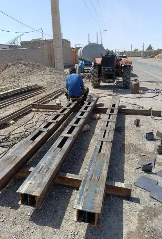 جوشکاری اسکلت و نیمه اسکلت سایه بان و۰۰۰|خدمات پیشه و مهارت|زابل, |دیوار