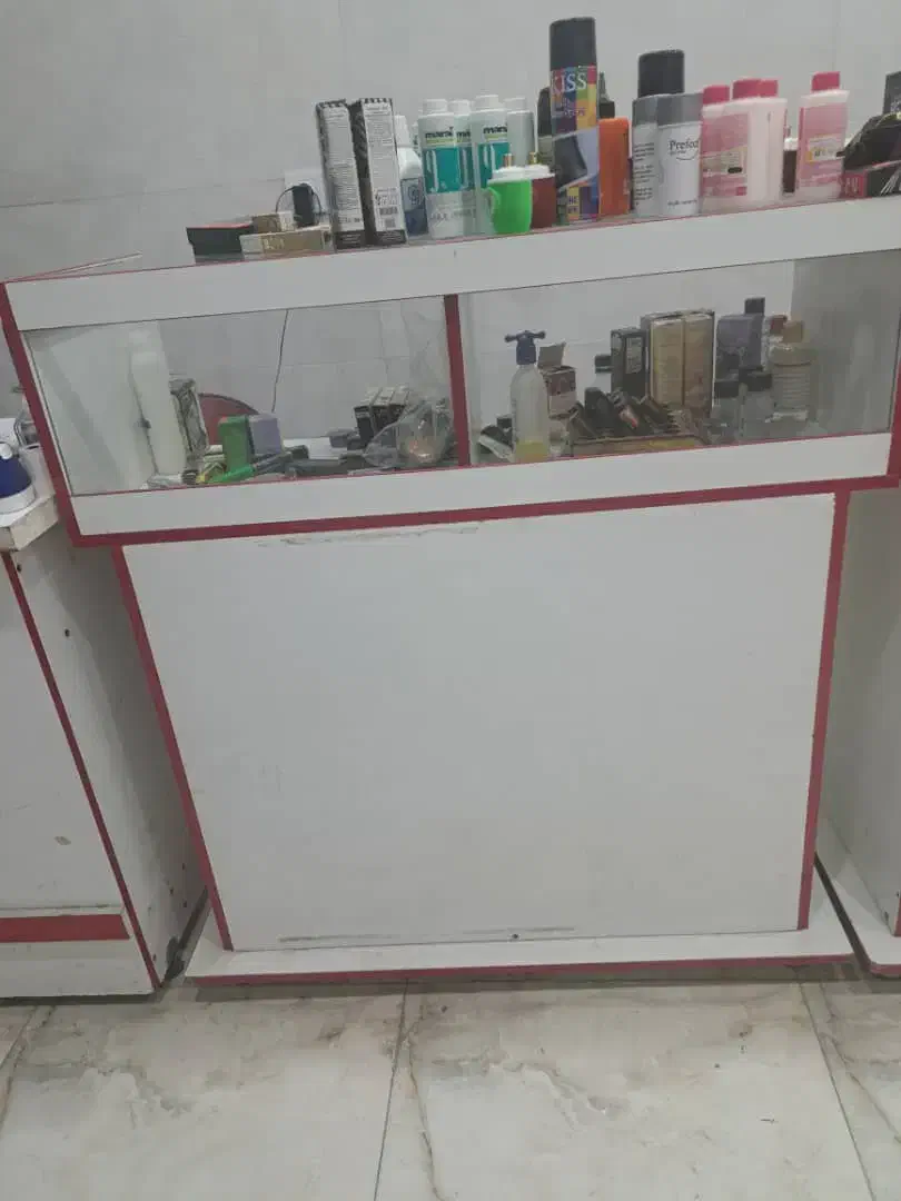 دو تا ویترین یه قفسه بلند|فروشگاه و مغازه|ماهدشت, |دیوار