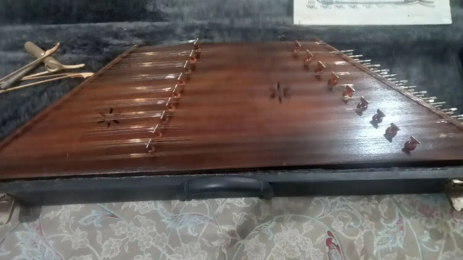 سنتور|سازهای سنتی|ری, شهرک نظامی|دیوار