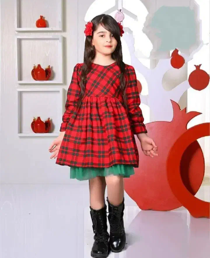 پیراهن یلدایی|کفش و لباس بچه|میانه, |دیوار