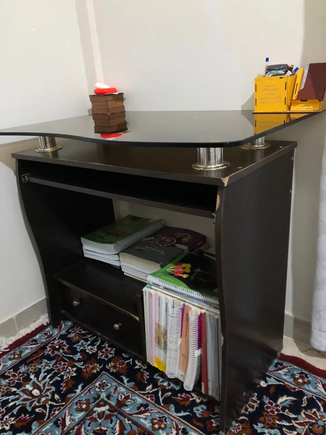 میز کامپیوتر (تحریر)|میز تحریر و کامپیوتر|تویسرکان, |دیوار