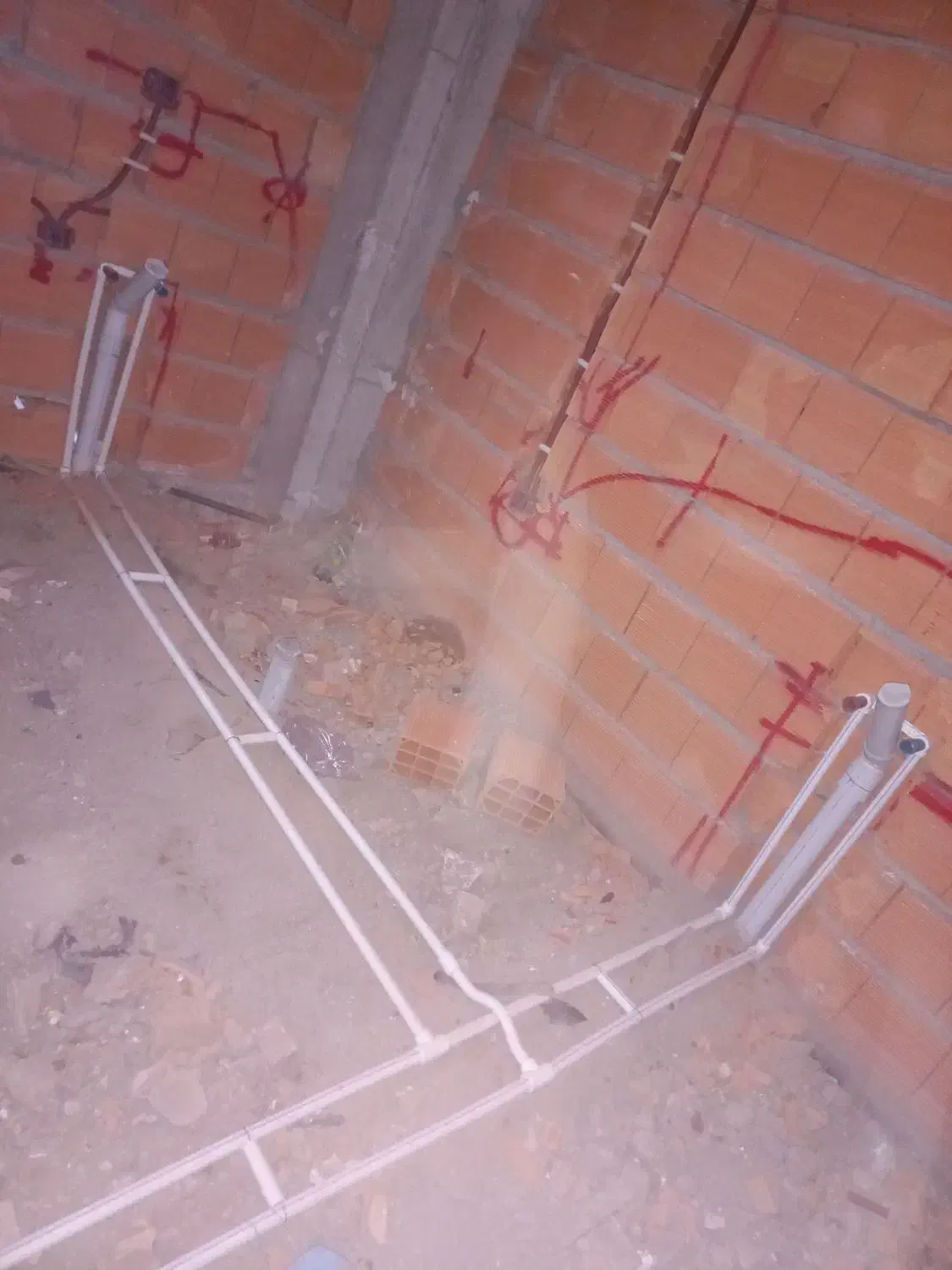 تاسیسات ساختمان ، لوله کشی|خدمات پیشه و مهارت|گنبد کاووس, |دیوار