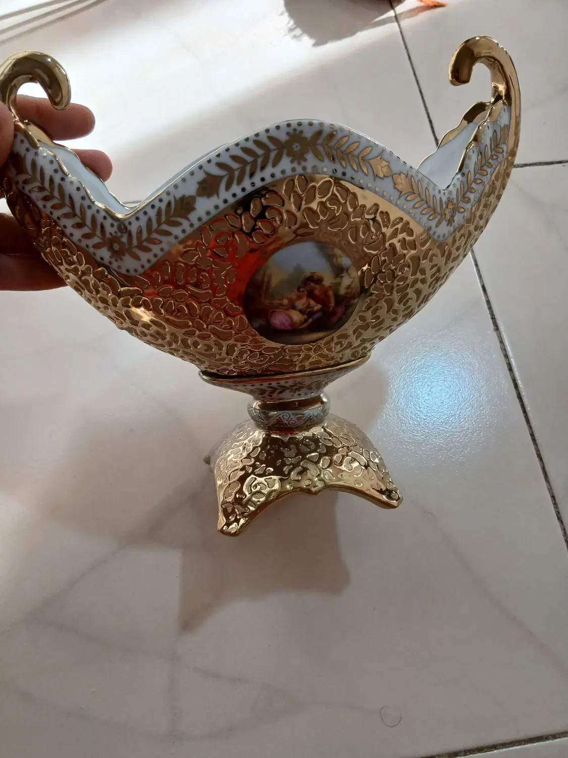 سرویس پذیرایی|ظروف سرو و پذیرایی|مهاجران, |دیوار